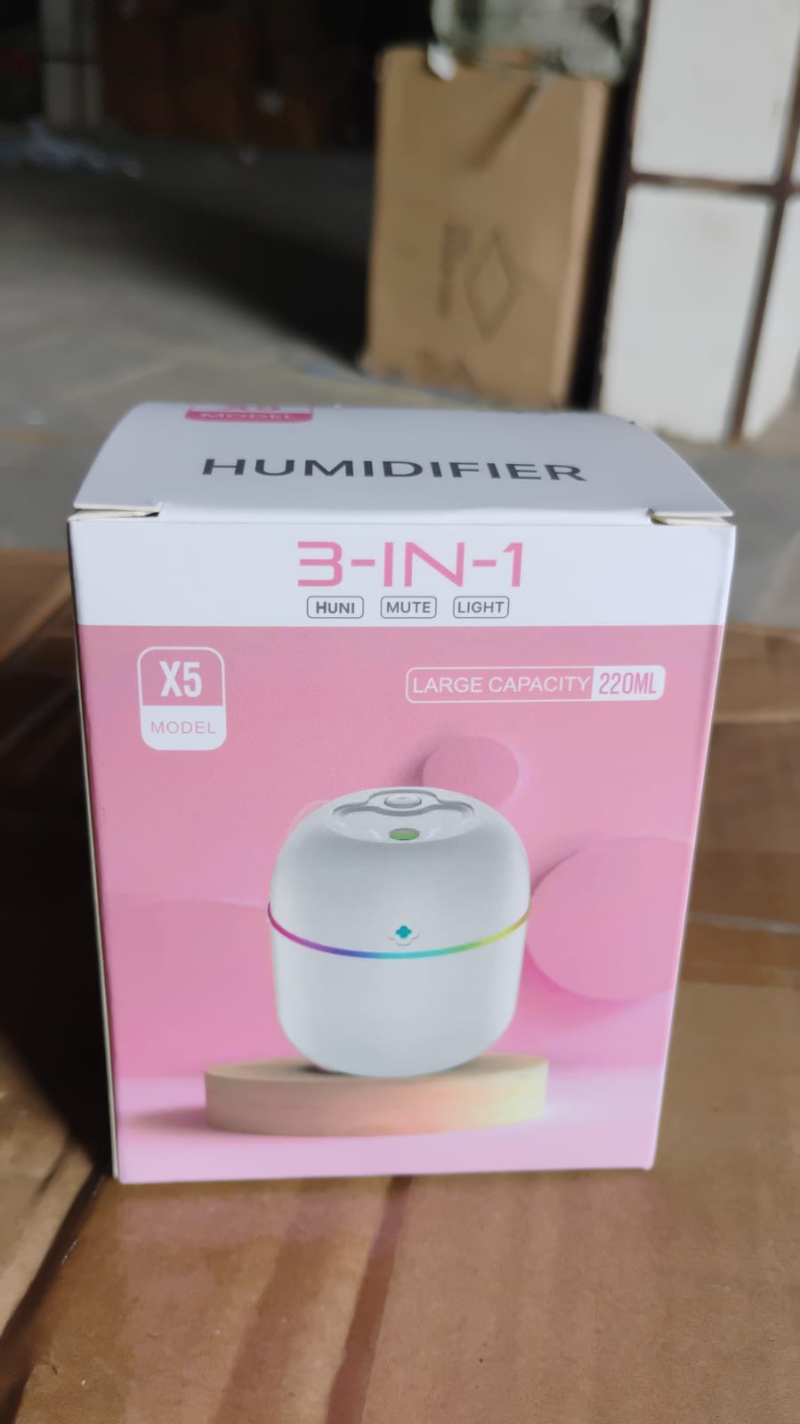 Portable Mini USB Humidifier with Light, Cool Mist & Essential Oil Diffuser (250ML) Portable Mini USB Humidifier with Light, Cool Mist & Essential Oil Diffuser (250ML)